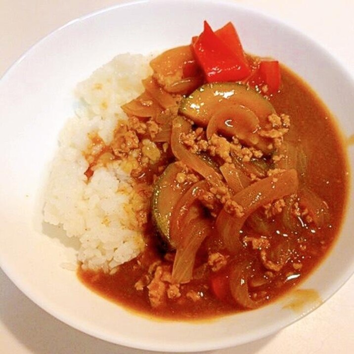 野菜ゴロゴロ☆チキンとズッキーニとパプリカのカレー